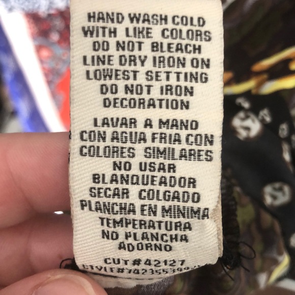 Eci sleeveless top - size M - gently worn - Picture 7 of 7